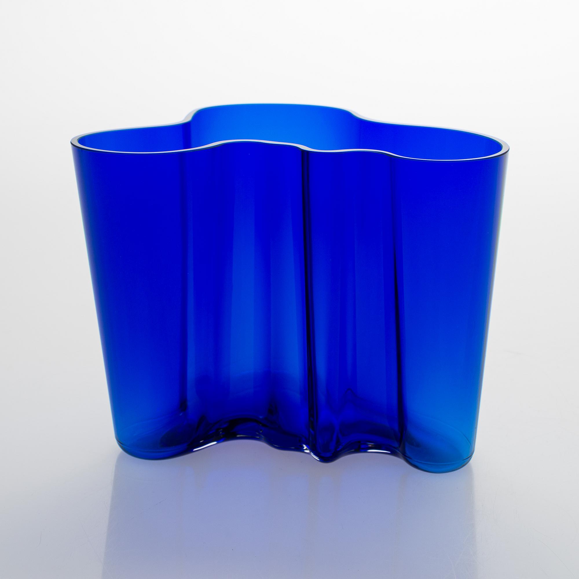 Alvar Aalto, vas 3030, signerad Alvar Aalto 733/1998, Iittala.