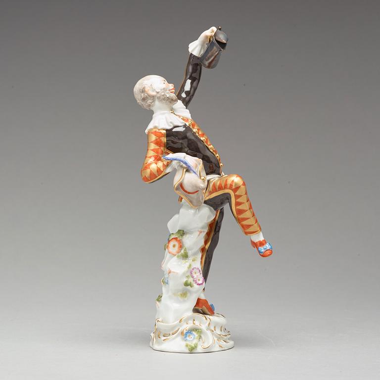 A Meissen figure of 'Harlequin with a beer tankard', Germany, late 20th Century.
