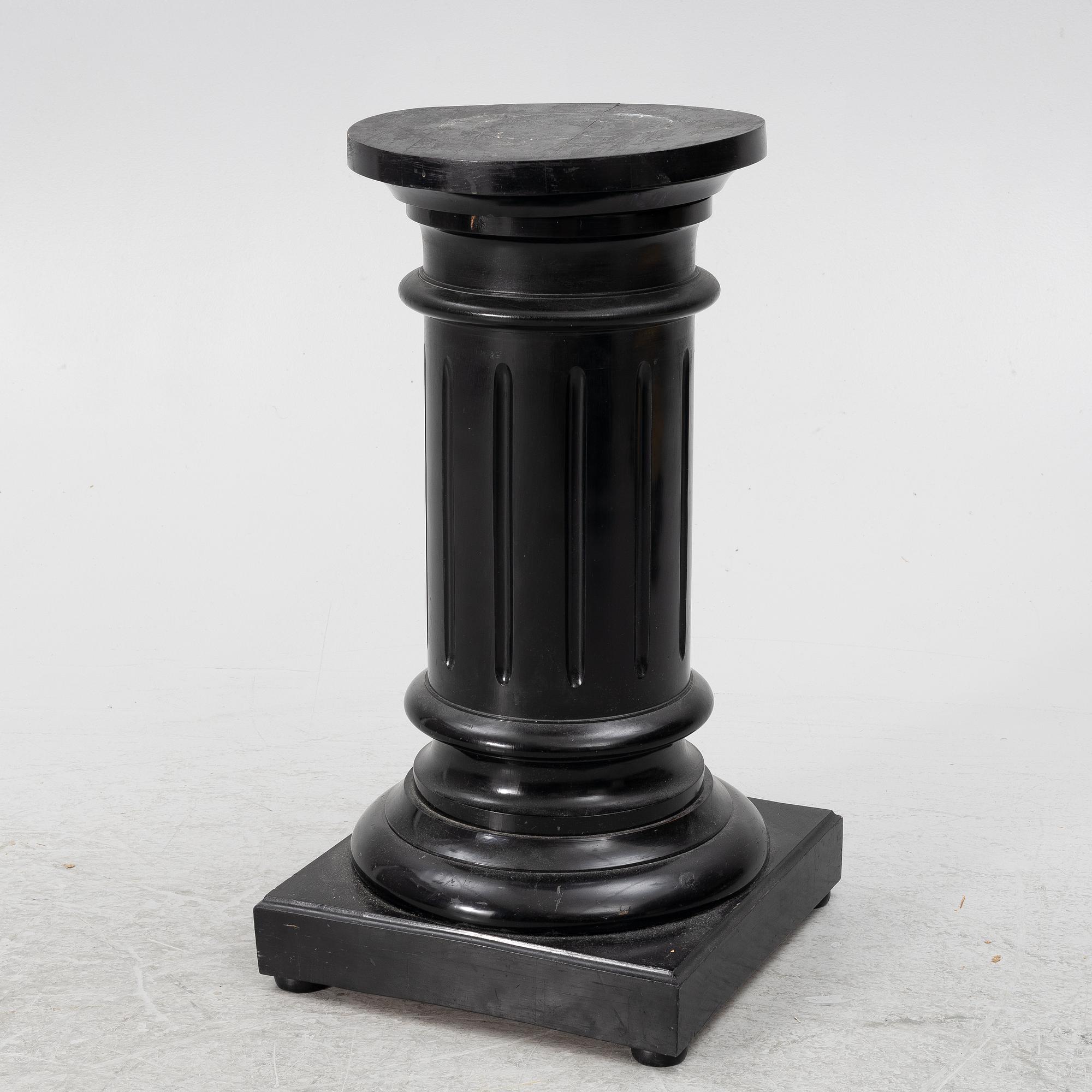 Piedestal, omkring år 1900.