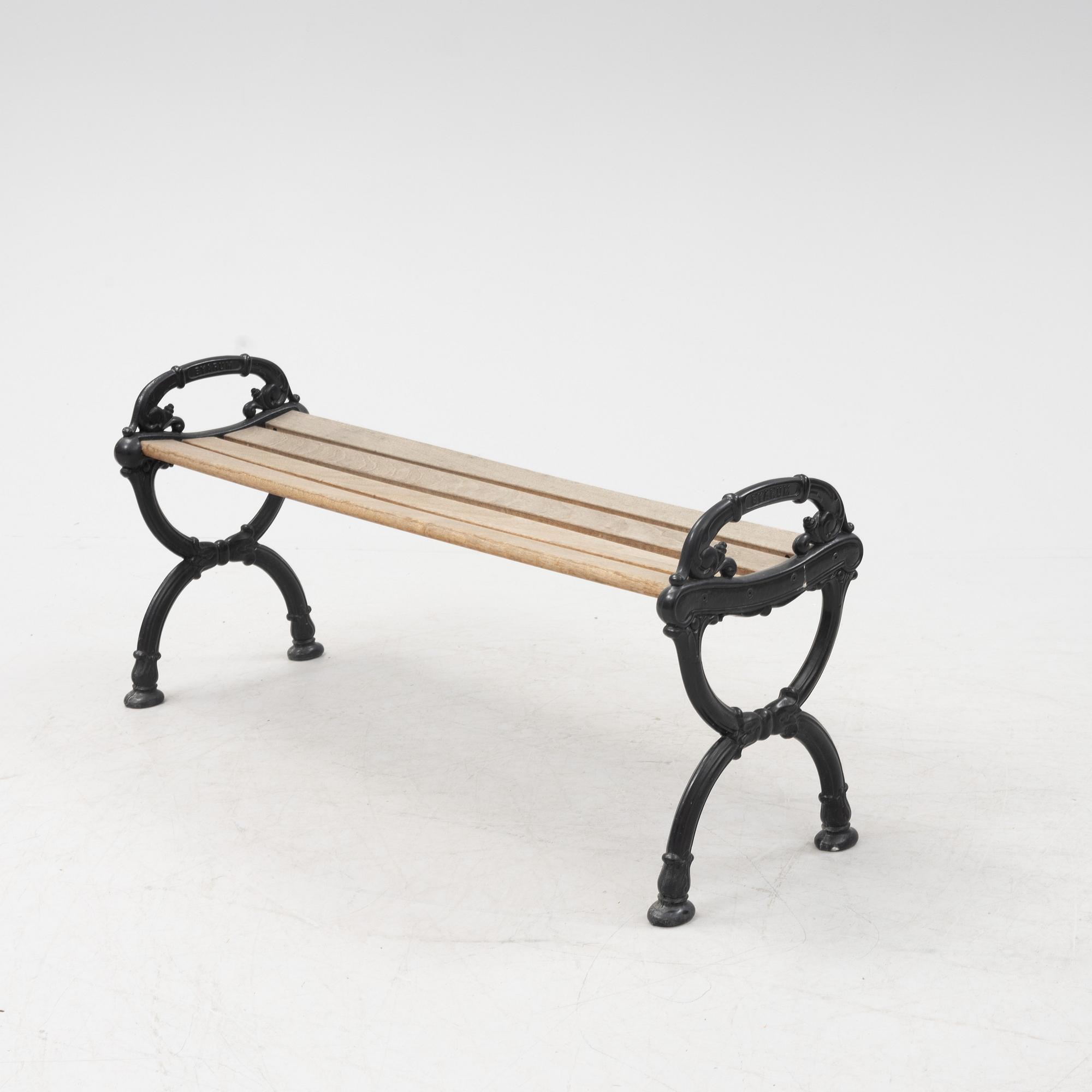 Bänk, "Stationssoffan", Byarum, 2000-tal.