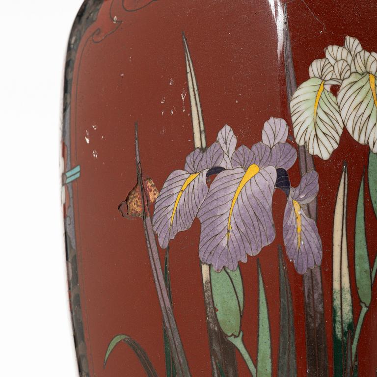 Two similar cloisonné vases, Japan, Meiji (1868-1912).