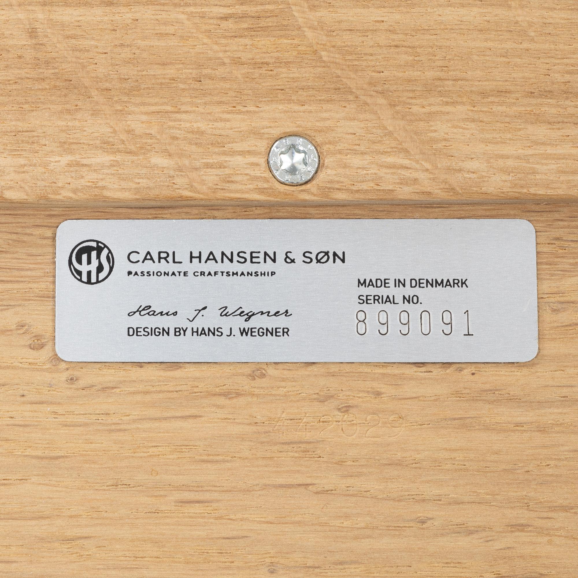 Hans J Wegner, klaffbord, "CH002", Carl Hansen & Søn, Danmark.