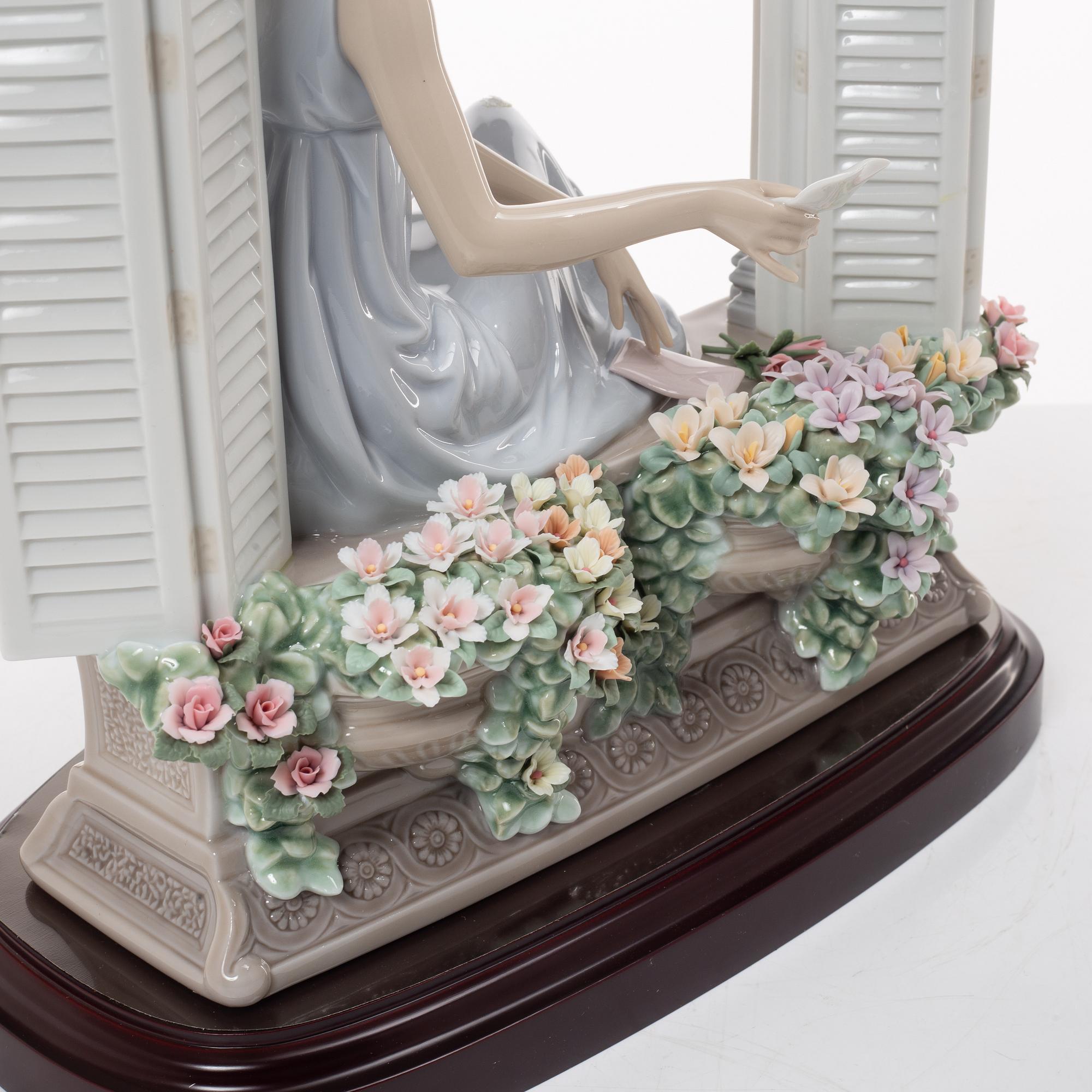 Marco Antonio Noguerón, figurin, "Thinking of love", Lladró, Spanien, 2007.