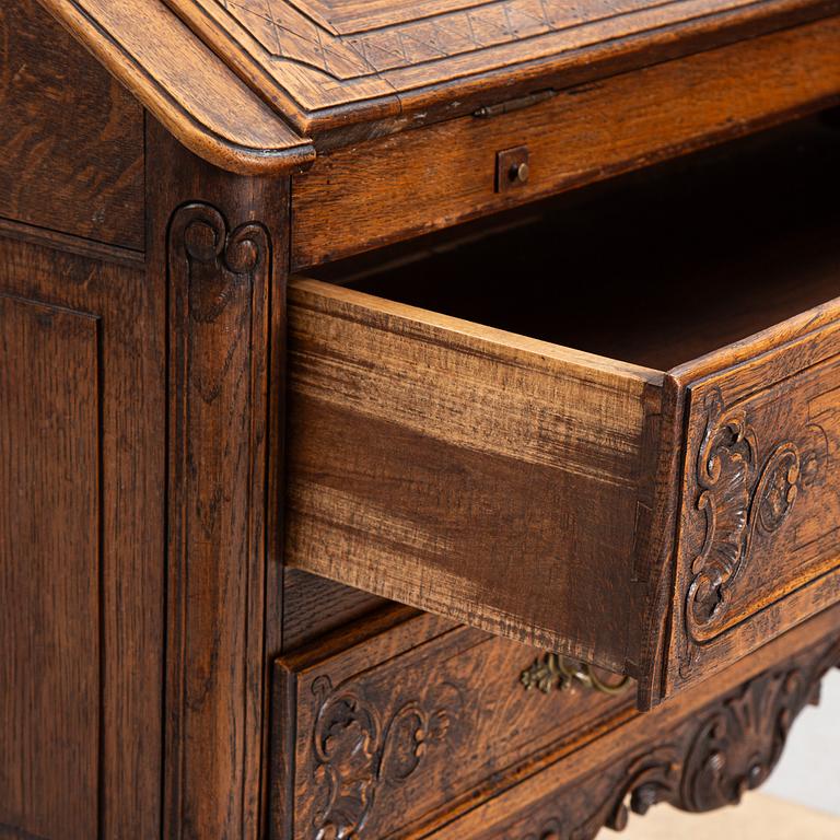 Sekretär, rokokostil, 1900-talets början.