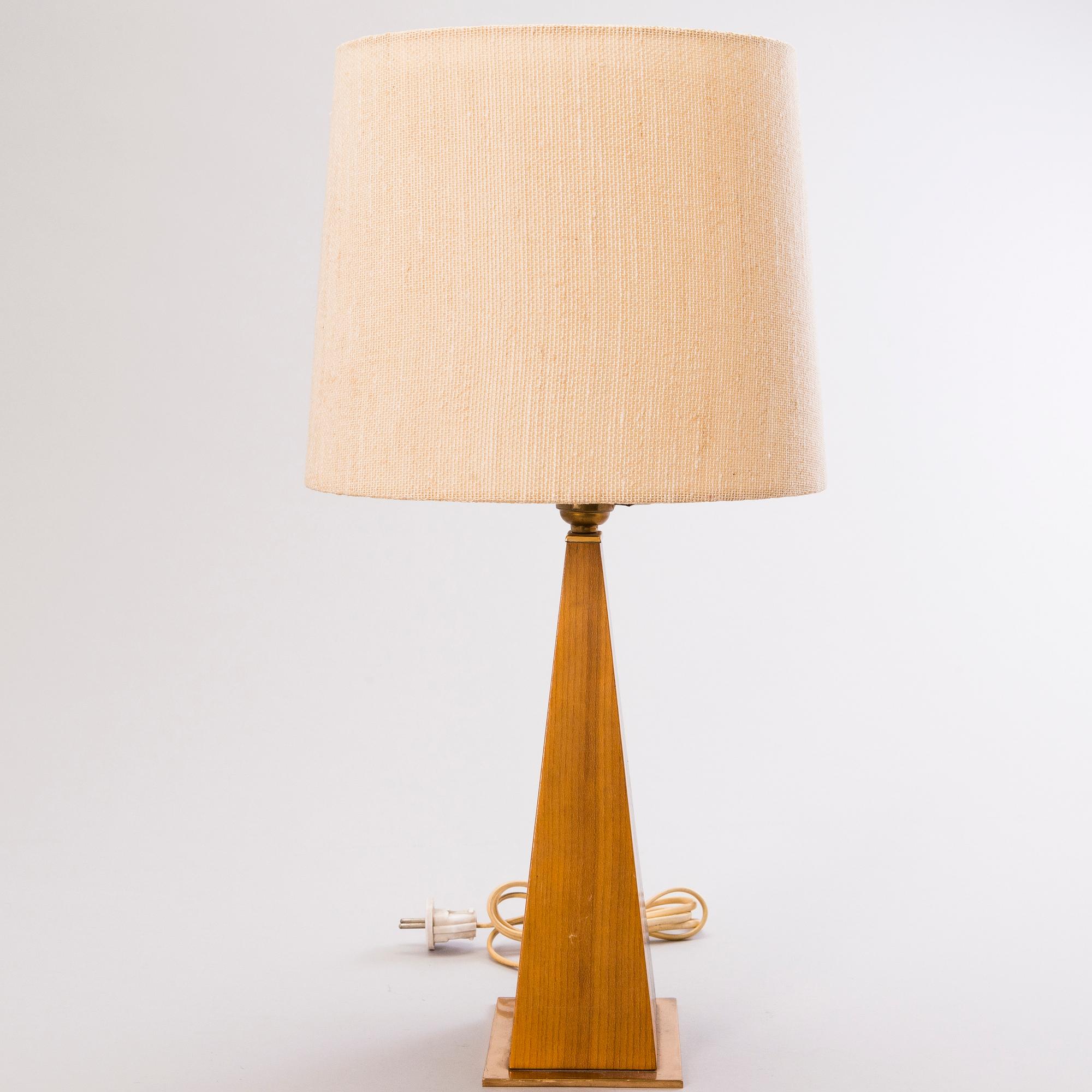 MARIA LINDEMAN, pöytävalaisin, Idman 1960-luku.