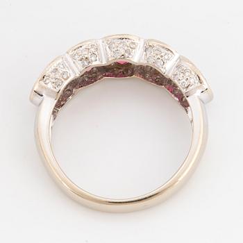 Tourmaline and brilliant cut diamond ring, 14K white gold.