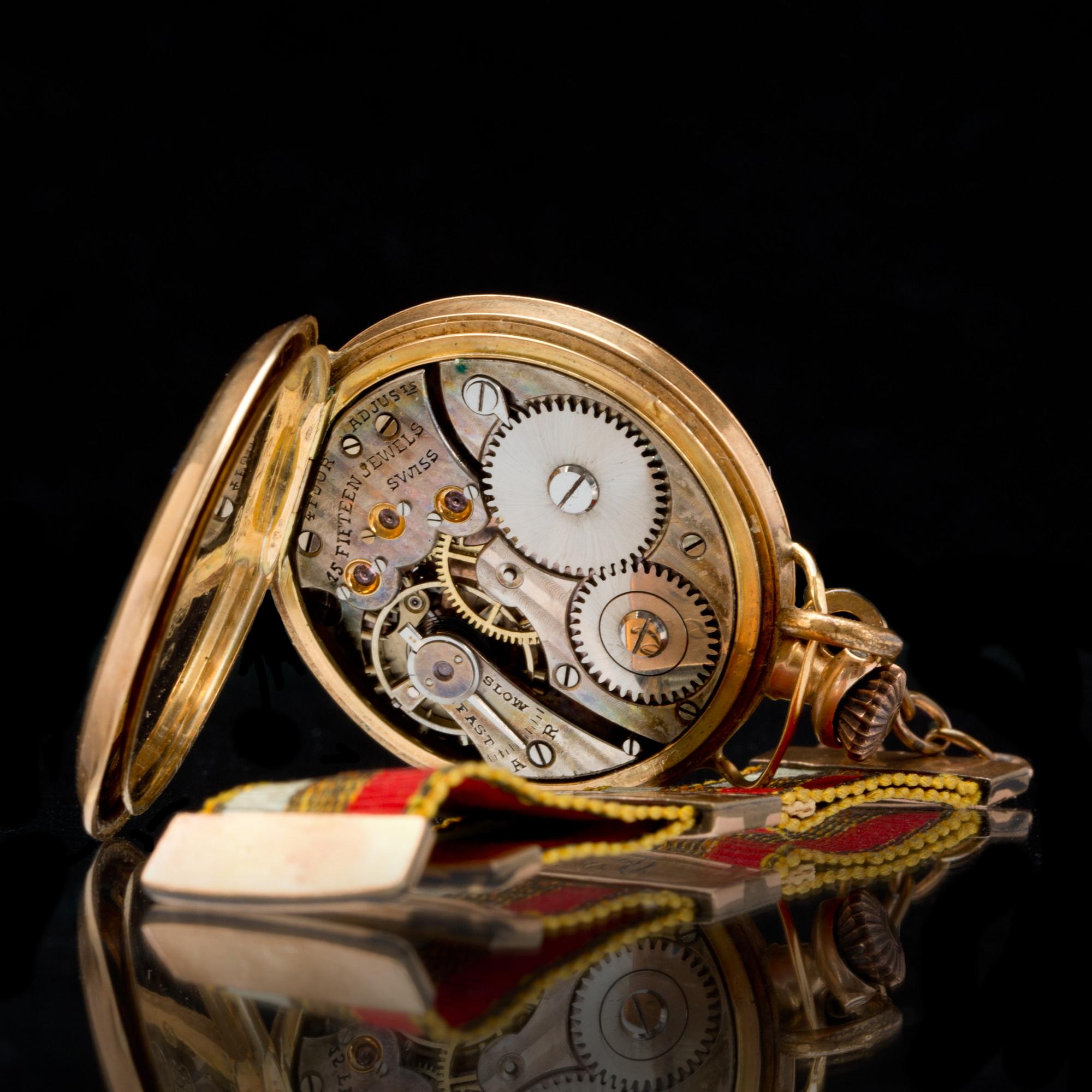 FICKUR, 14k guld. 1900-talets början. Tot 17g.