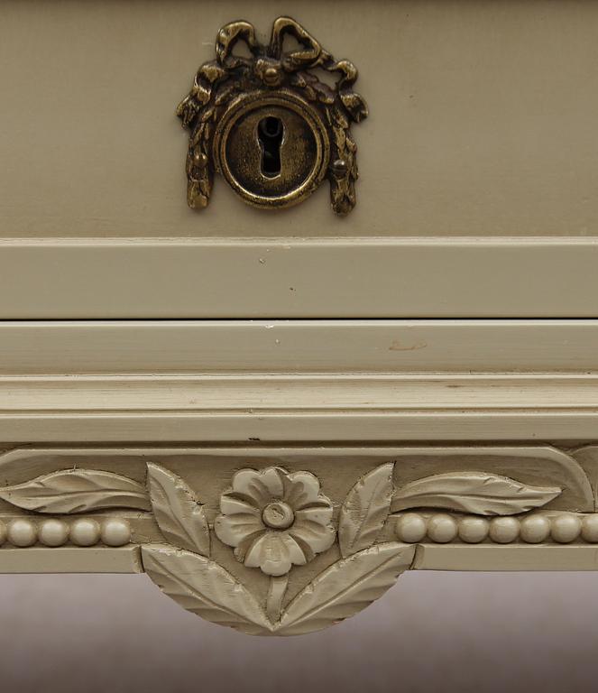 SIDEBOARD, gustaviansk stil, 1900-talets andra hälft.