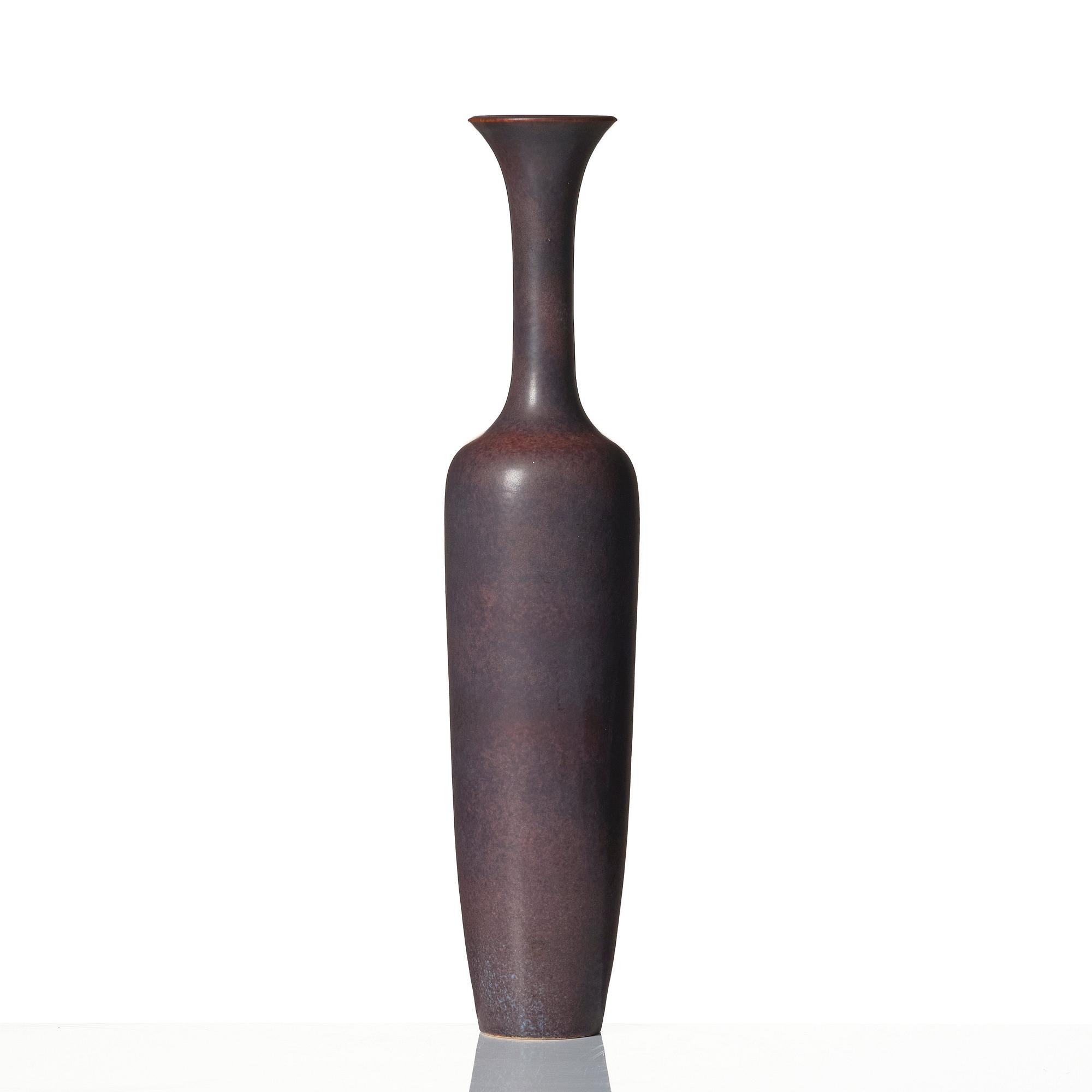 Gunnar Nylund, a stoneware vase, Rörstrand 1950-60s.