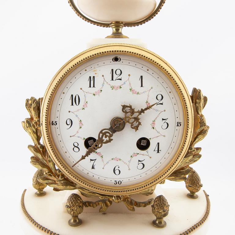 Table garniture 3 pcs, Louis XV style, late 19th century.