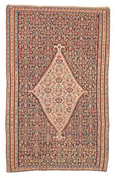 382. SEMI-ANTIQUE SENNEH KILIM. 201 x 127 cm.