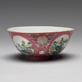SKÅL, porslin. Qingdynastin med Qianlongs märke i rött.