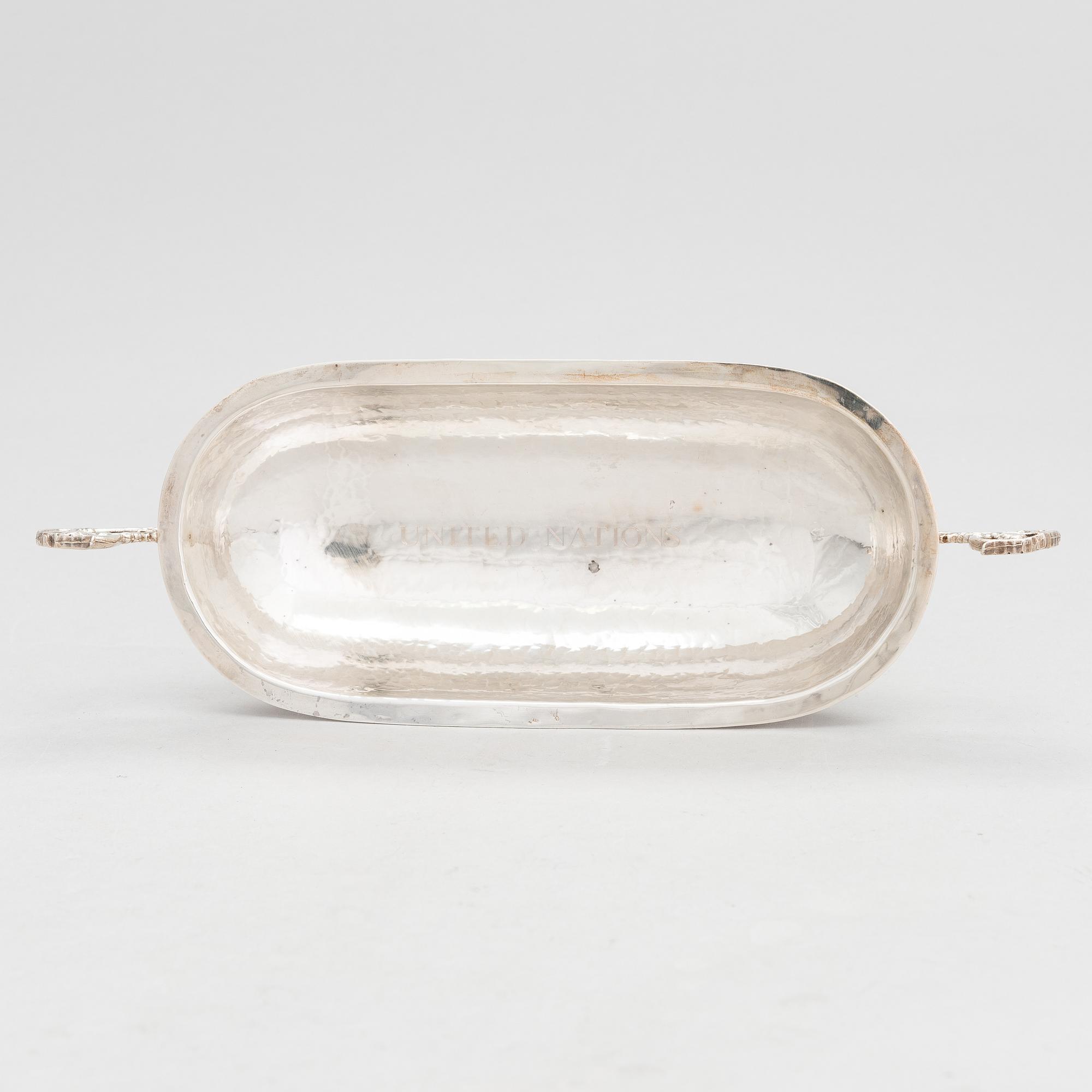 A sterling silver bowl, USA, turn of the 21st century.
