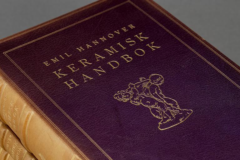 BOKVERK, vol I-III, "Keramisk Handbok" av Emil Hannover, Stockholm 1919-24.