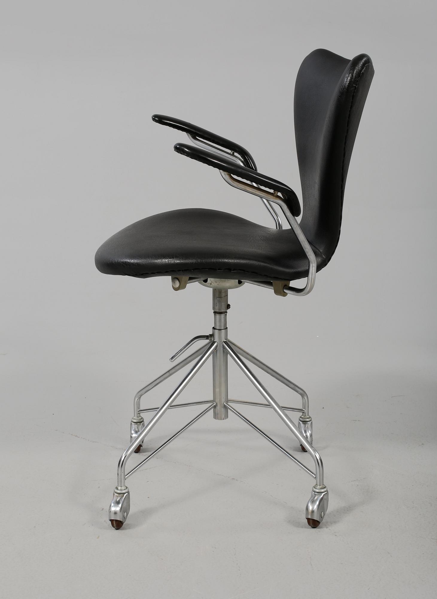 KONTORSSTOL, "Sjuan", Arne Jacobsen, Fritz Hansen, Danmark 1963, märkt 0963.