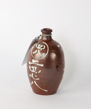 KRUS/FLASKA, keramik, Japan.