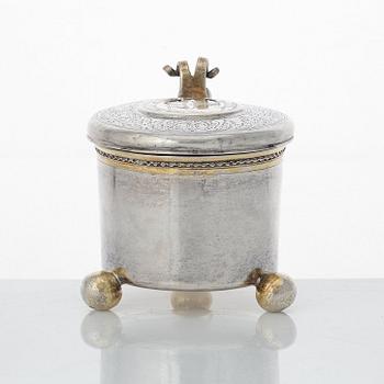 Magnus Myrman, miniatyrdryckeskanna, silver, Norrköping (verksam 1706-1730). Senbarock.