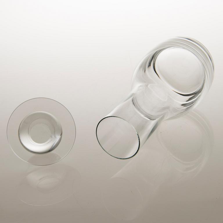OIVA TOIKKA, Glass carafe model 1563, Nuutajärvi. Design year 1966.