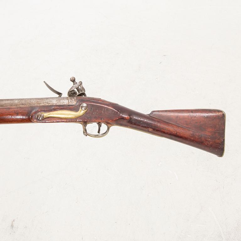 Flintlåsgevär med bajonett, Tower och I Salter, 1800-talets första hälft.