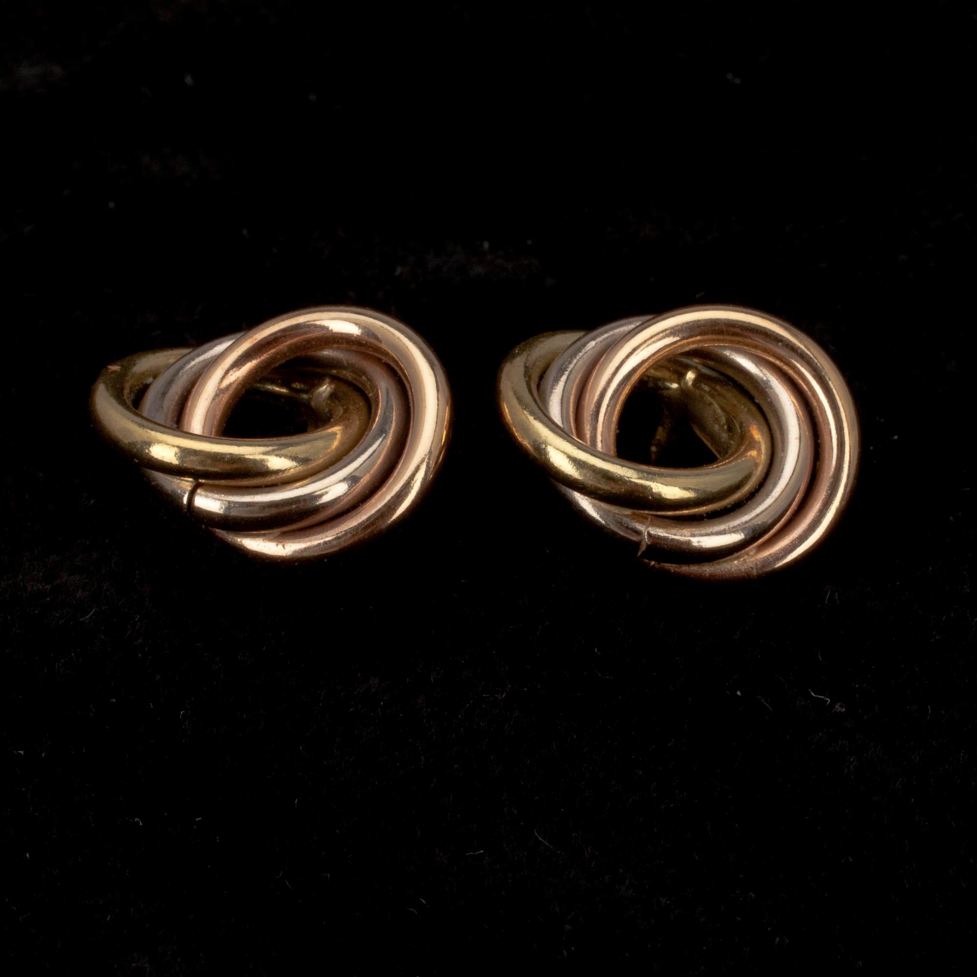 ÖRHÄNGEN, "trinity" flerfärgsguld 18K. Italien. Vikt 3,3 g.