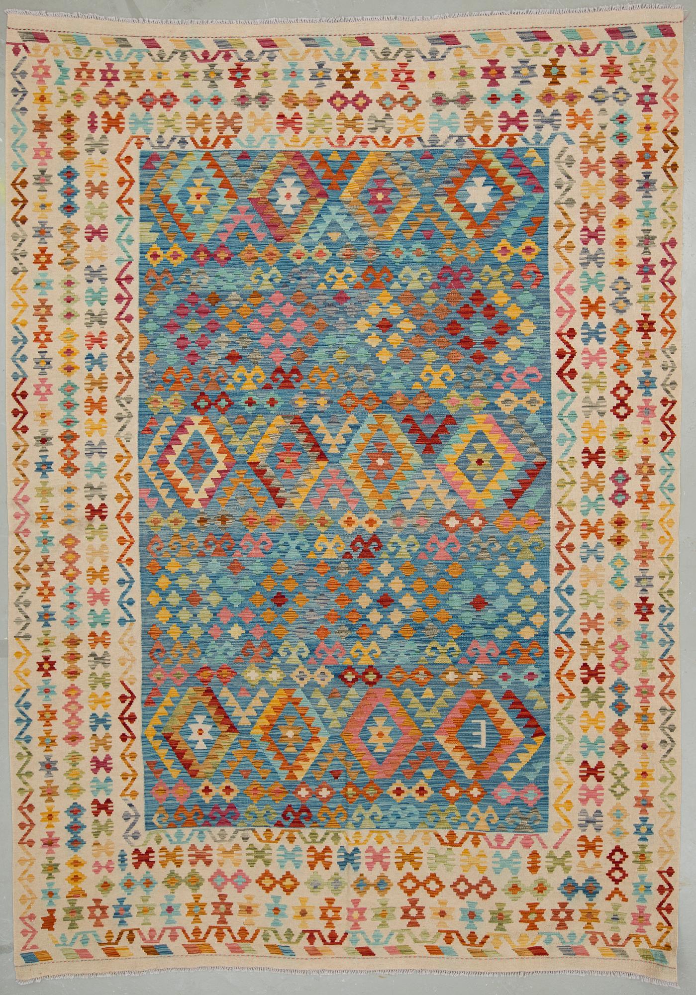 KELIM, Uzbekistan. Ca 352x252 cm.
