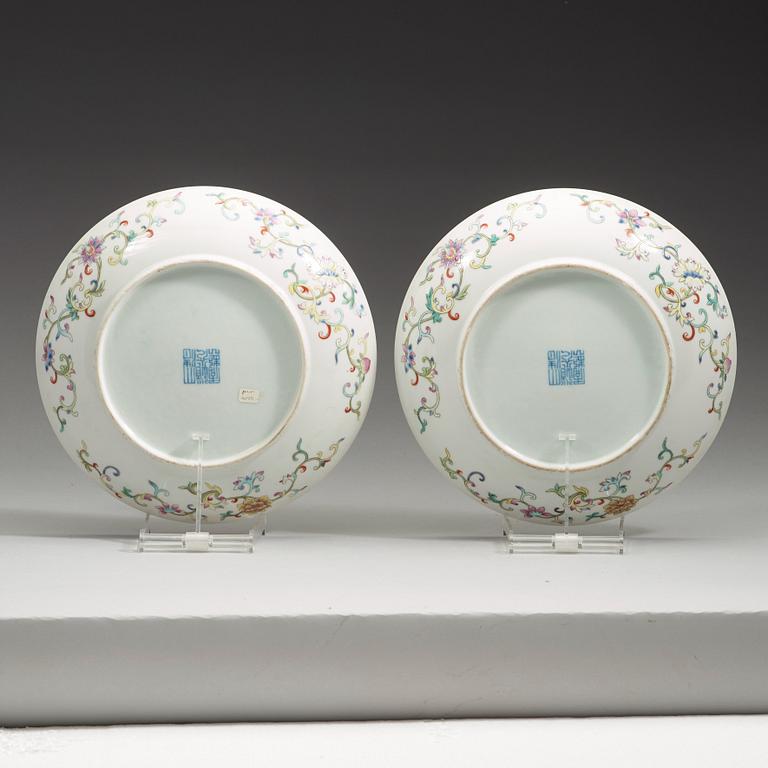 FAT, ett par, porslin. Troligen Republik, med Daoguangs sigillmärke (1912-49).