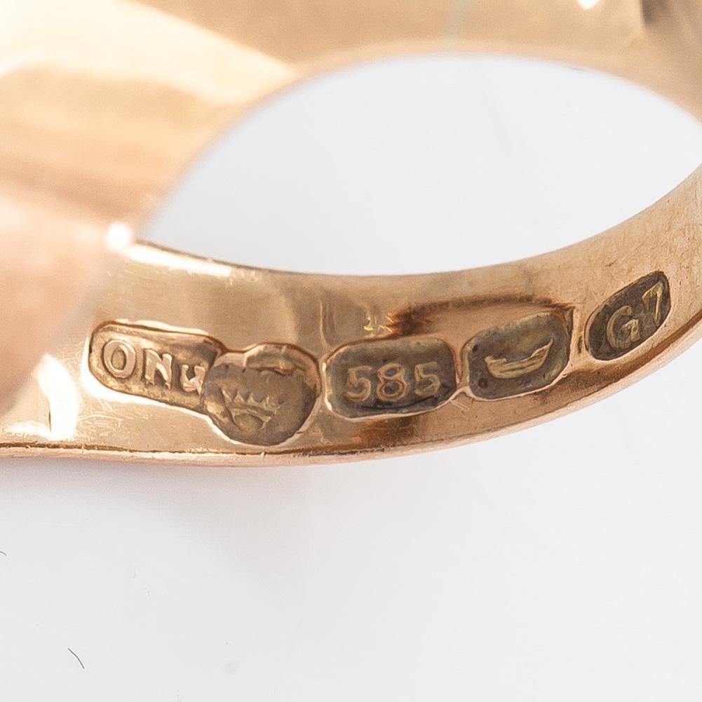 Ring, 14K vitguld och rosenkvarts. Olavi Nupponen, Helsingfors 1960.