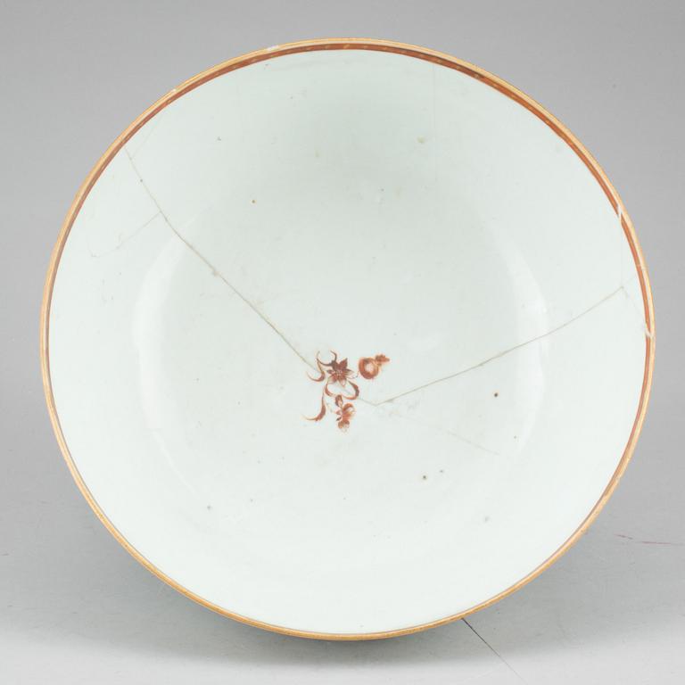 BÅLSKÅL, porslin. Kina, Qianlong(1736-1795).