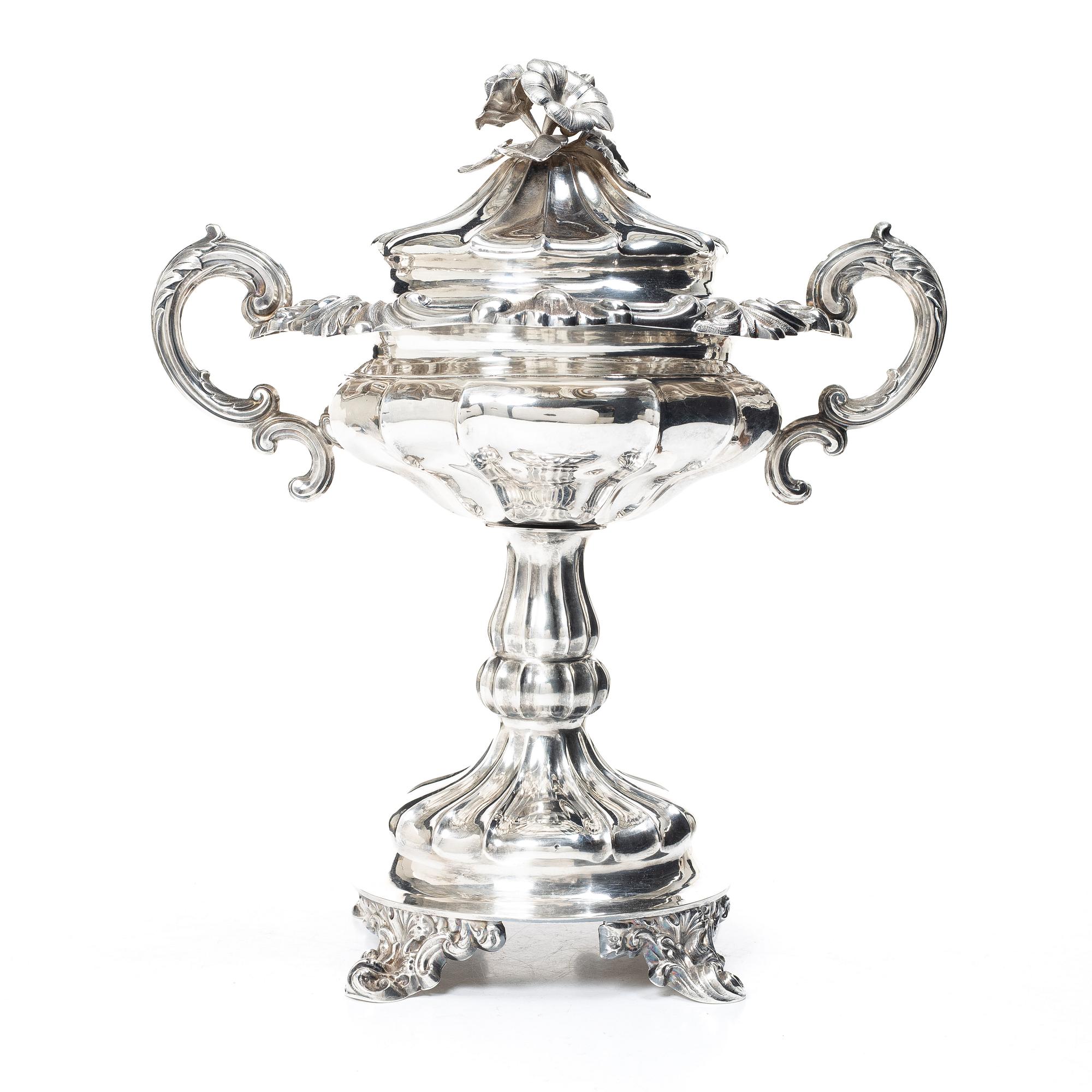 Gustaf Möllenborg, (Carl Teodor Féron), a Swedish silver sugar bowl with cover, Stockholm 1852.