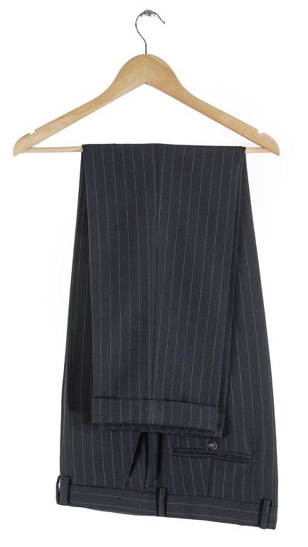 KOSTYM, Etro.