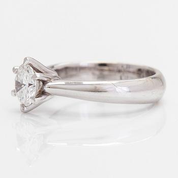 A 14K white gold ring, with a brilliant-cut diamond approx. 0.94 ct.