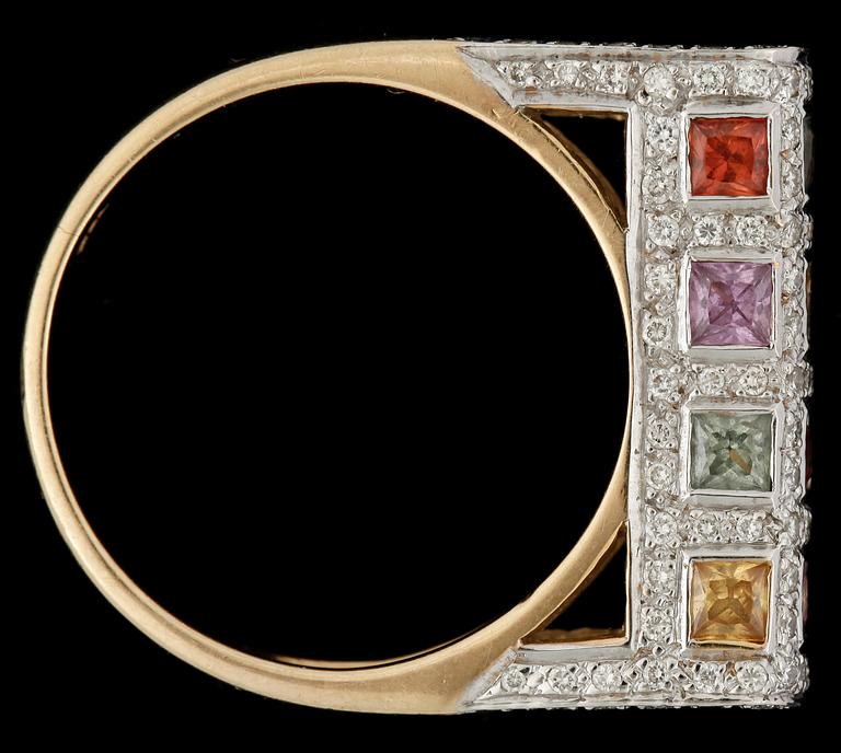 RING, 18k guld med små briljantslipade diamanter och färgade stenar. Vikt ca6g.