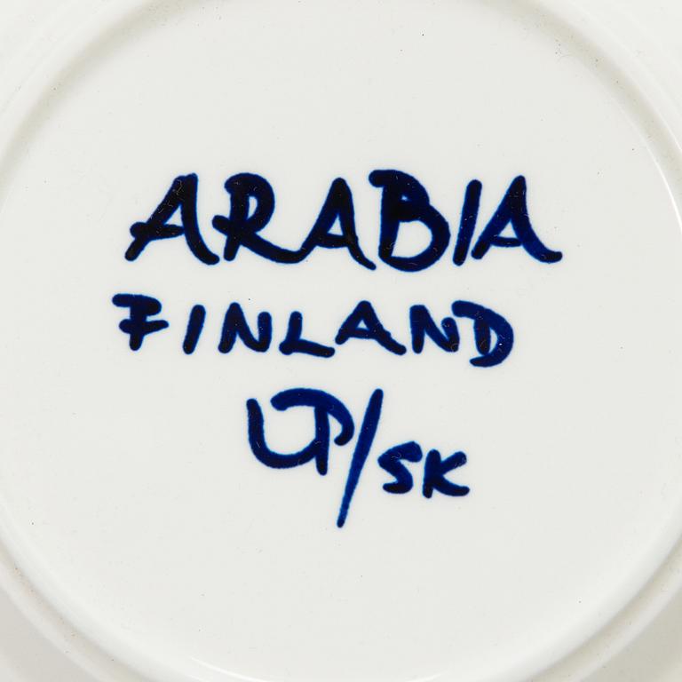 Ulla Procopé, a 46-piece set of 'Valencia' porcelain dinnerware for Arabia.