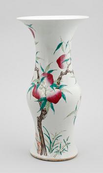 VAS, porslin, Kina, 1800-/1900-tal.