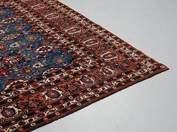 A carpet, semi-antique Veramin, ca 312-315 x 208,5-211,5 cm.