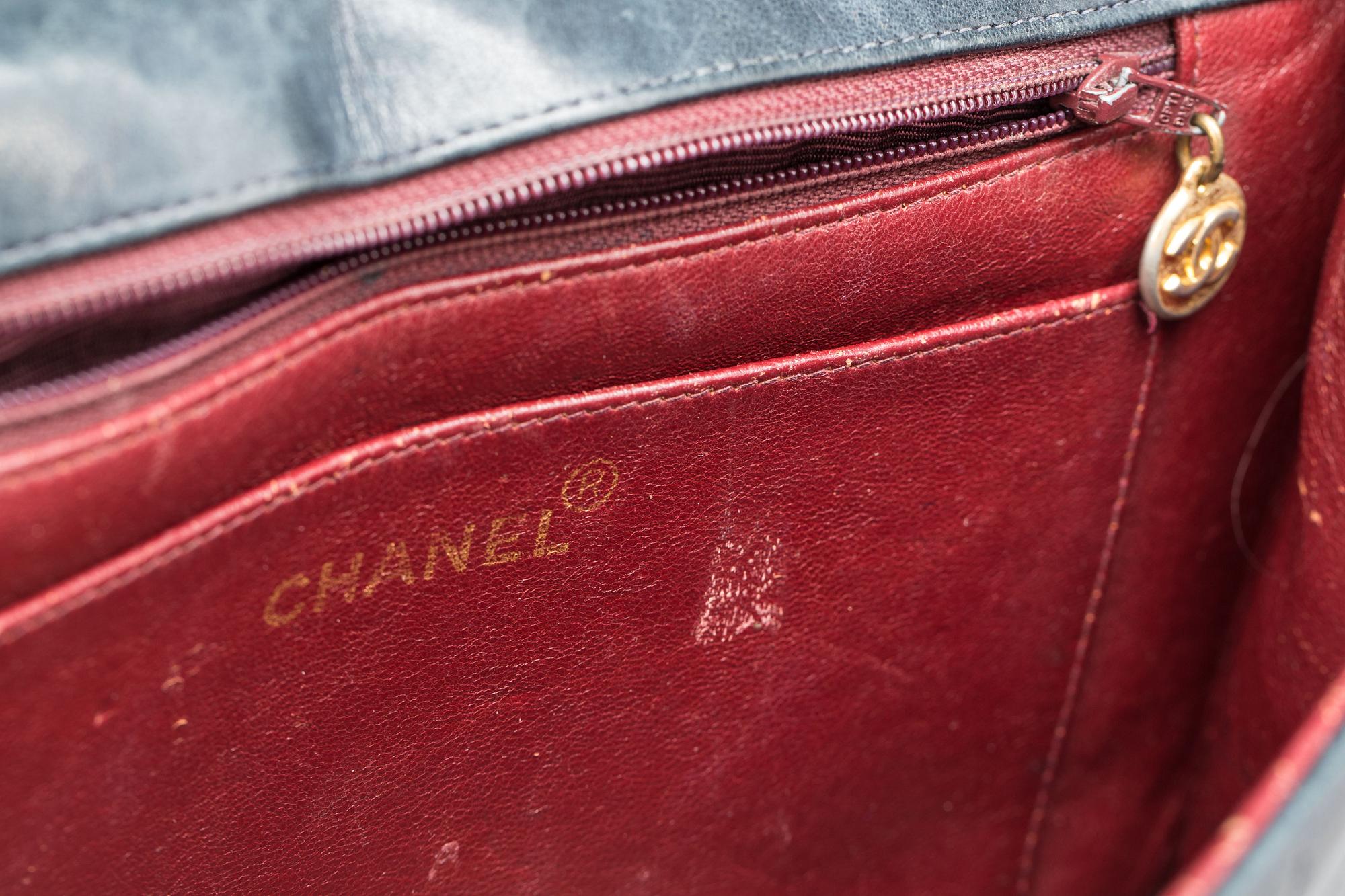 VÄSKA. Chanel.