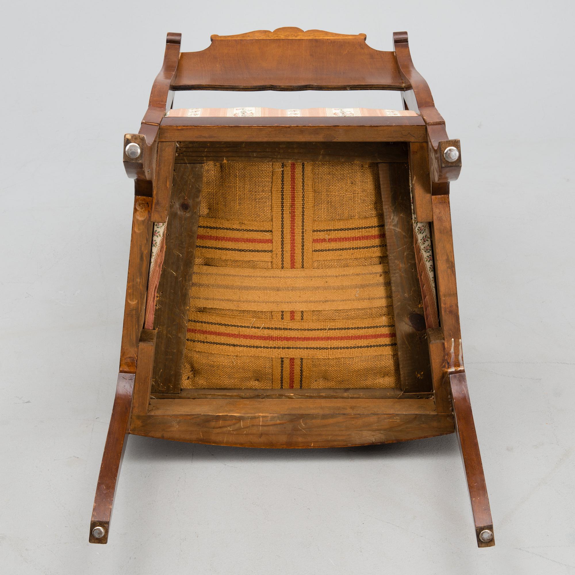 KARMSTOLAR, ett par, biedermeierstil, 1920-tal.