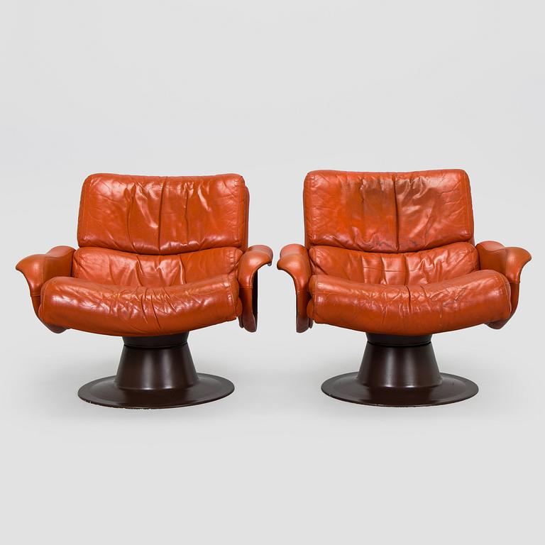 Yrjö Kukkapuro, nojatuolipari, ”Saturnus”, Haimi, 1960-luku.