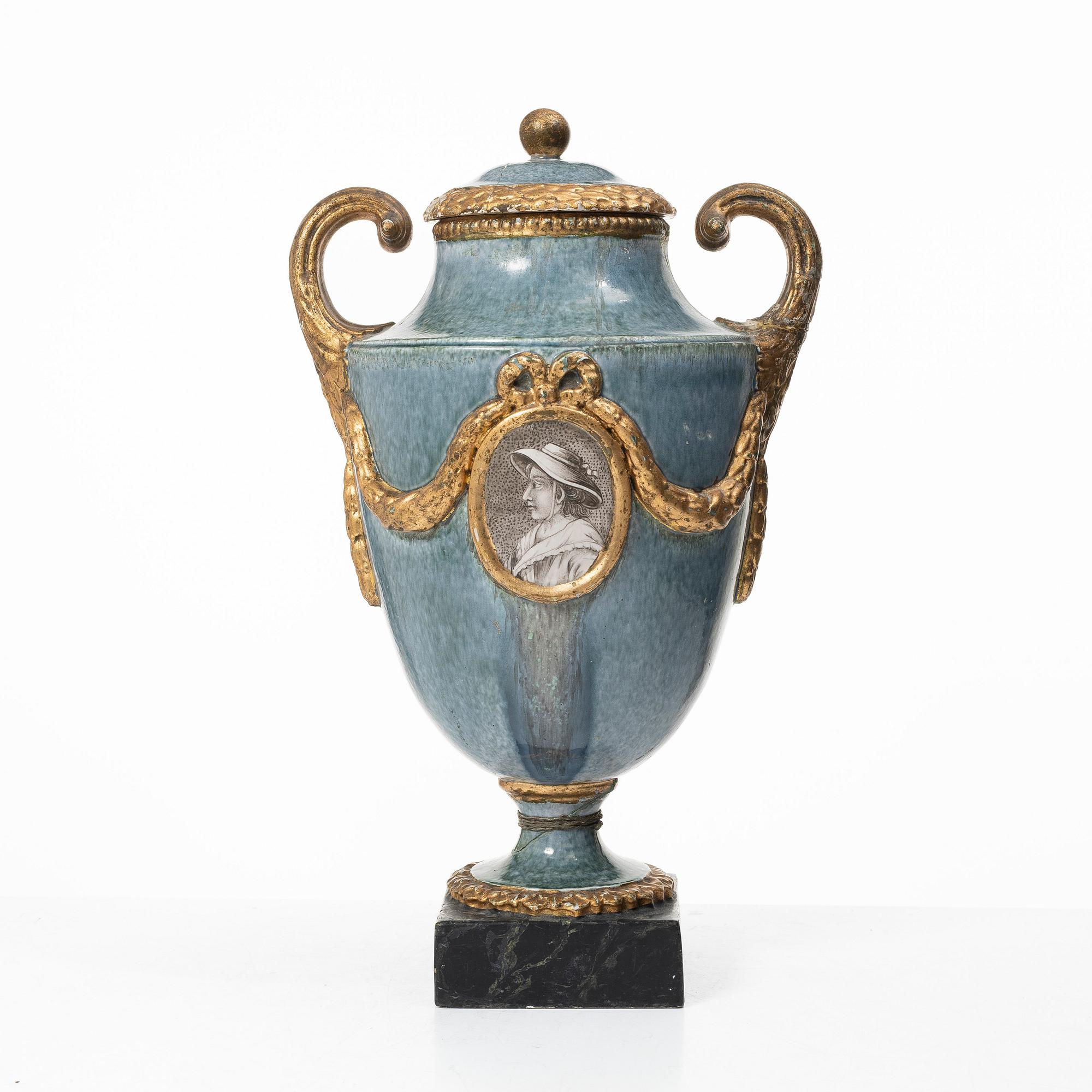 A flintware jar from Marieberg, 18th century.