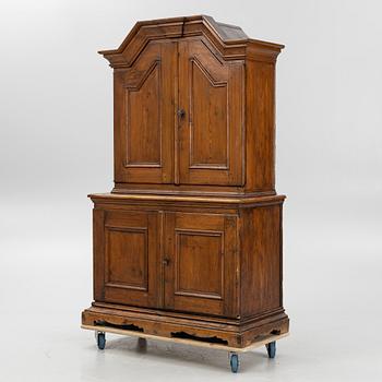 A 18th century cabinet.