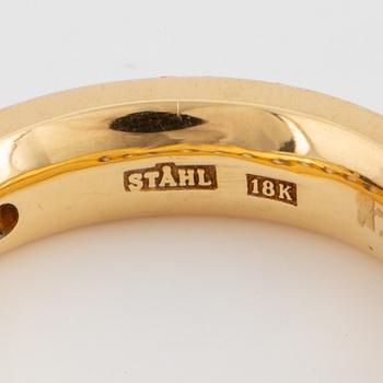 An half-eternity ca 1,20 ct brilliant-cut diamond ring.