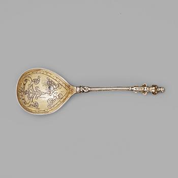 215. A Scandinavian early 17th century silver-gilt spoon, unmarked.