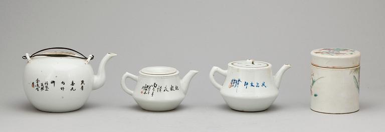 TEKANNOR, 3 st samt BURK, porslin, Kina, 1900-tal.
