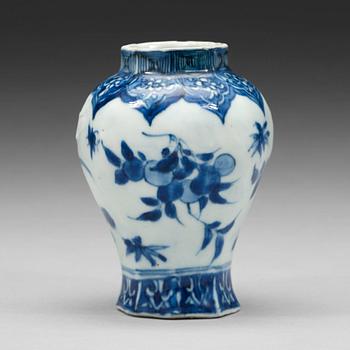 A small blue and white jar, Ming dynasty, 17th Century.