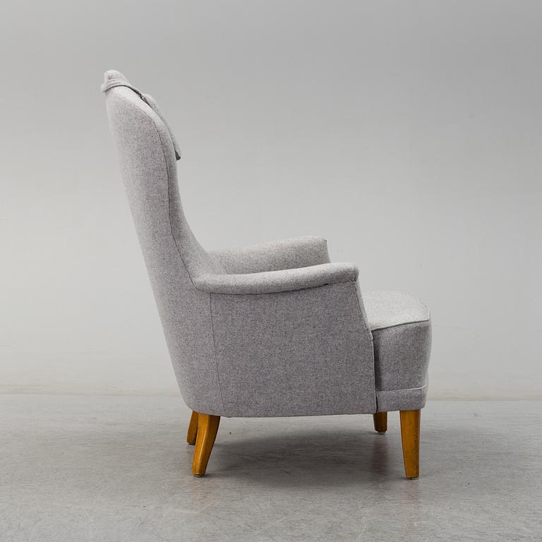 A 'Farmor' easy chair by Carl Malmsten, late 20th century.
