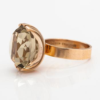 Elis Kauppi, A 14K gold ring with a smoky quartz. Kupittaan kulta,Turku.