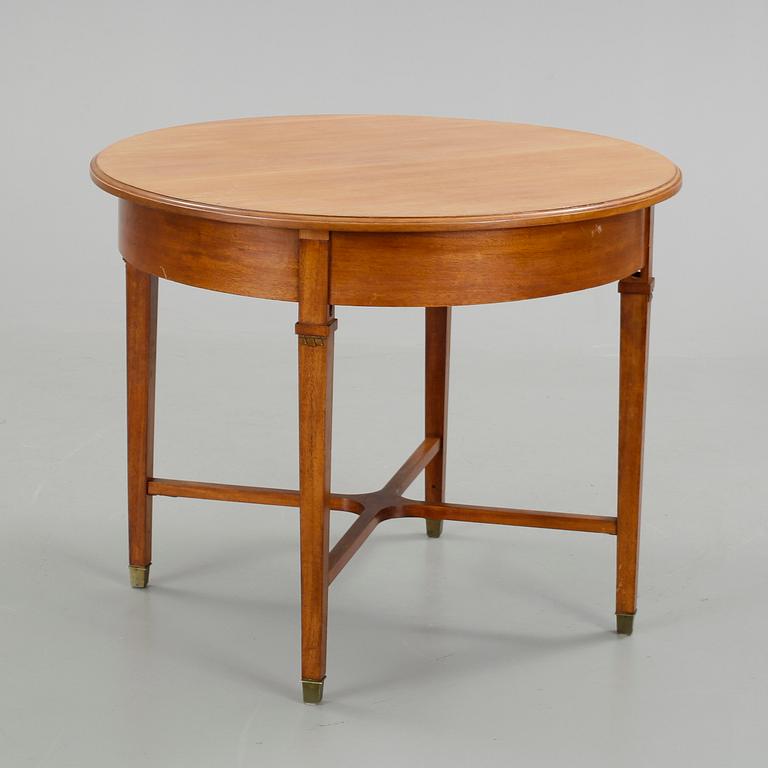 BORD, sengustaviansk stil, 1900-talets första hälft.