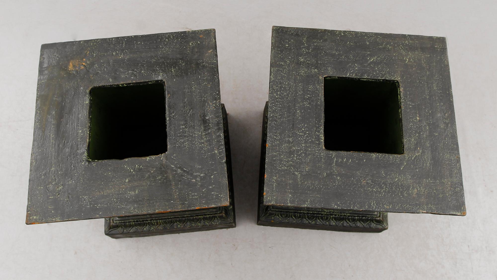 POSTAMENT, 1 par, modern tillverkning.