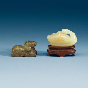 1638. Two Chinese nephrite figures.