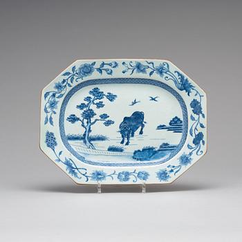 A set of four blue and white serving dishes, Qing dynasty, Qianlong (1736-95).